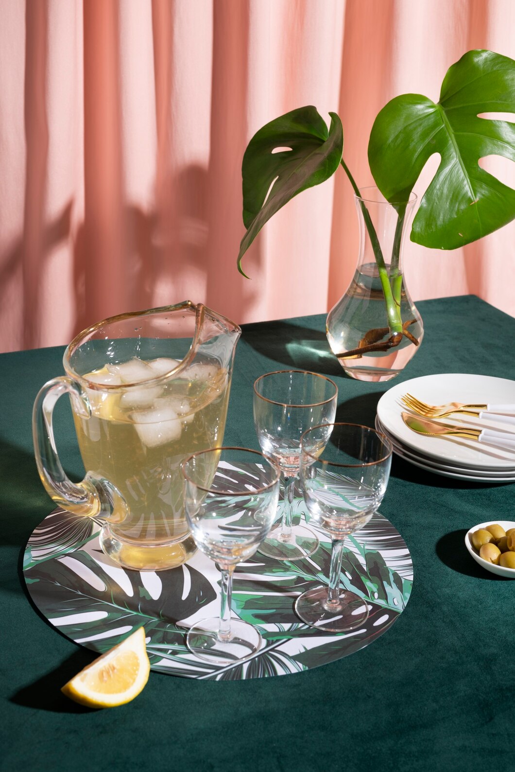 Safari party table arrangement decoration 52683 96543